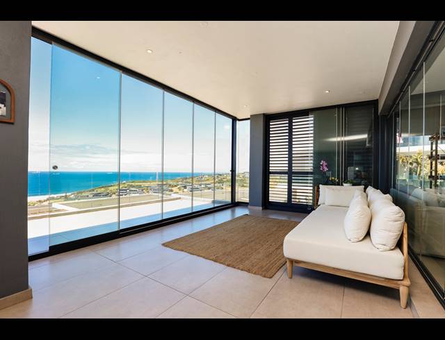 3 BEDROOM APARTMENT FOR SALE IN SIBAYA PRECINCT